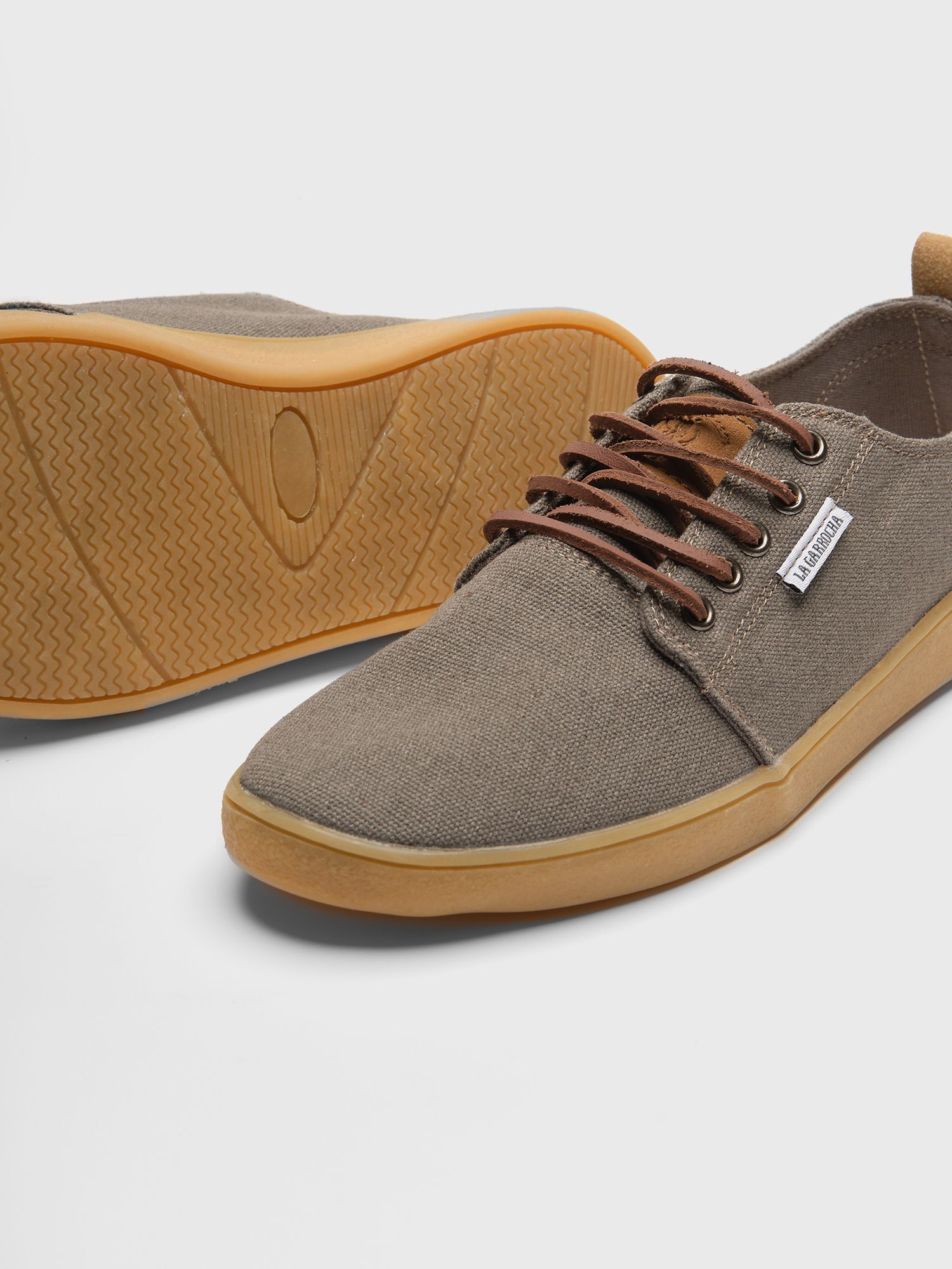 Canvas sneaker | Moka
