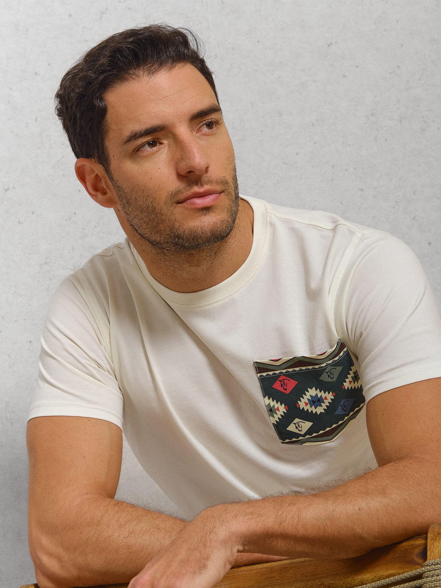 Ethnic Pocket T-shirt | Crudo