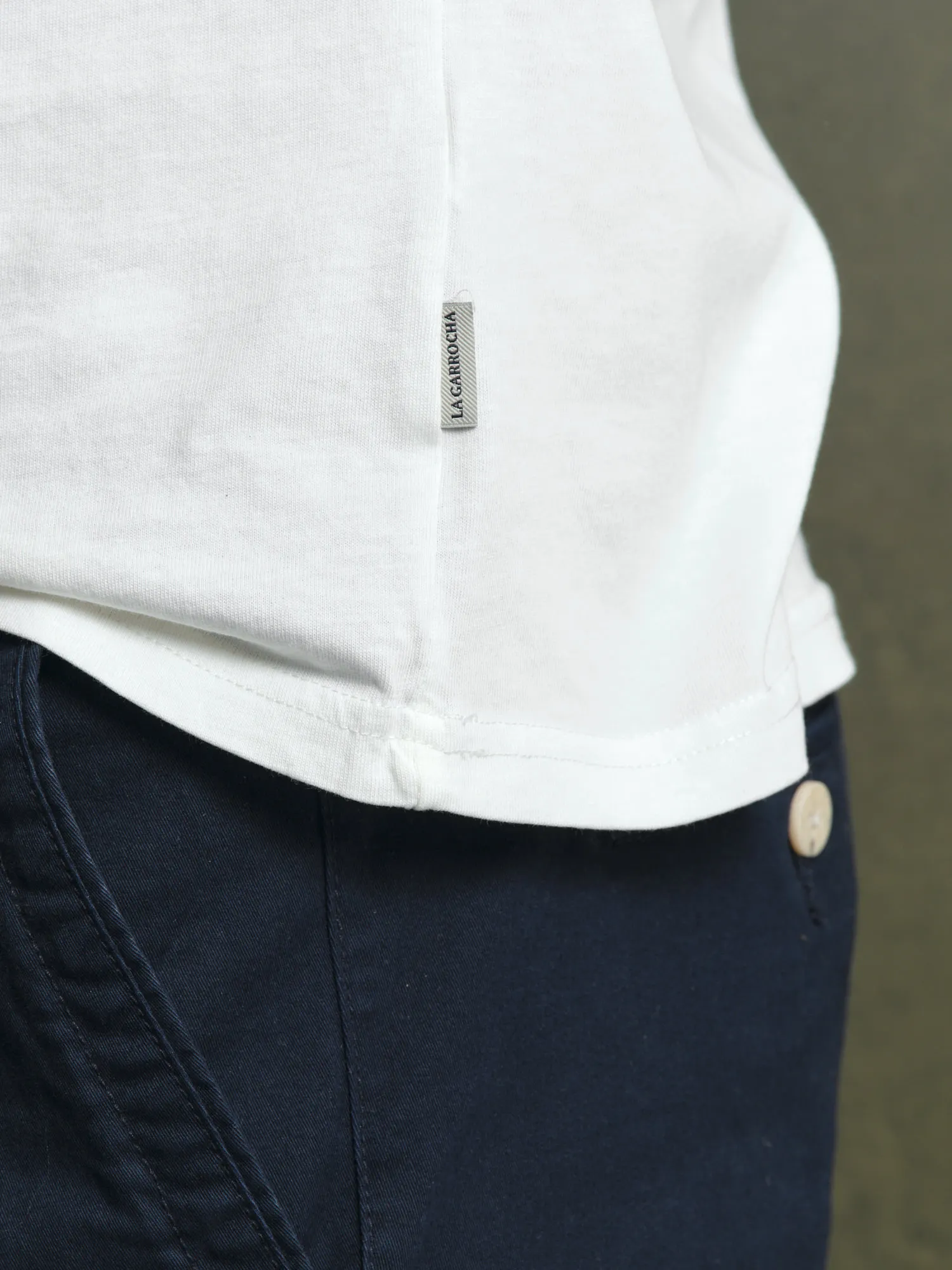 Postal T-shirt | Crudo 