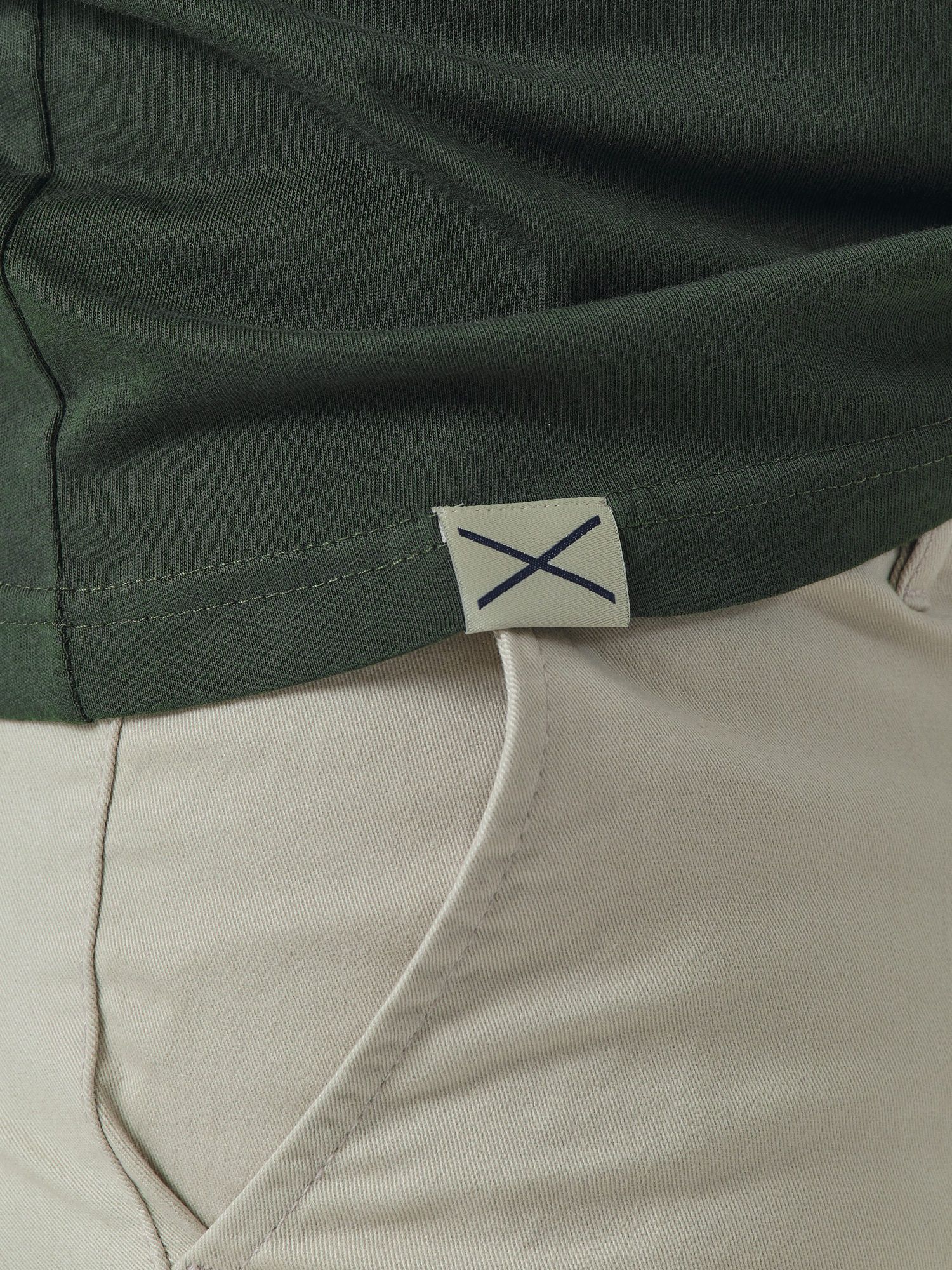 College T-shirt | Abeto 