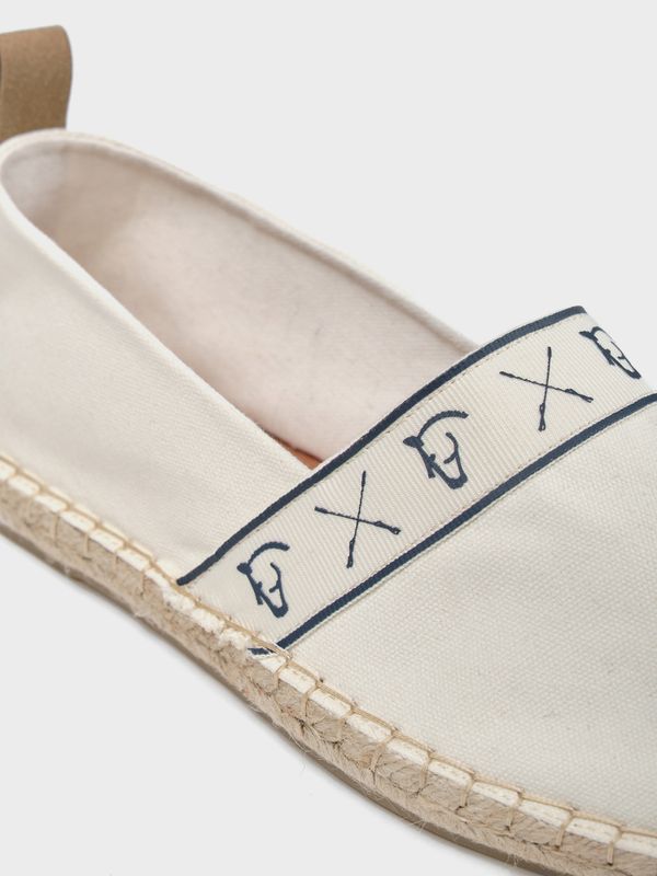 Alpercata Brand | Nude