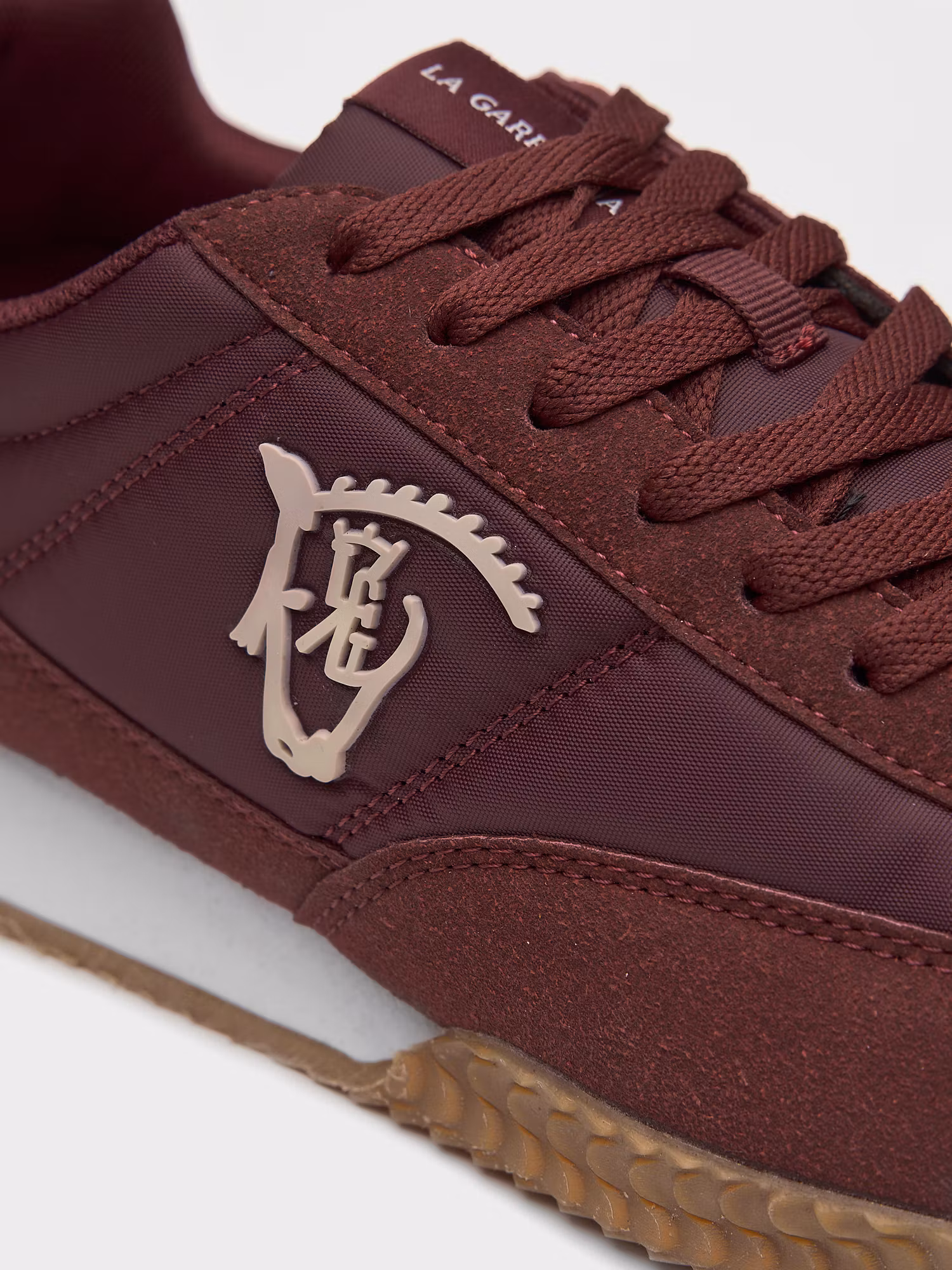 Castle Sneakers | Tinto