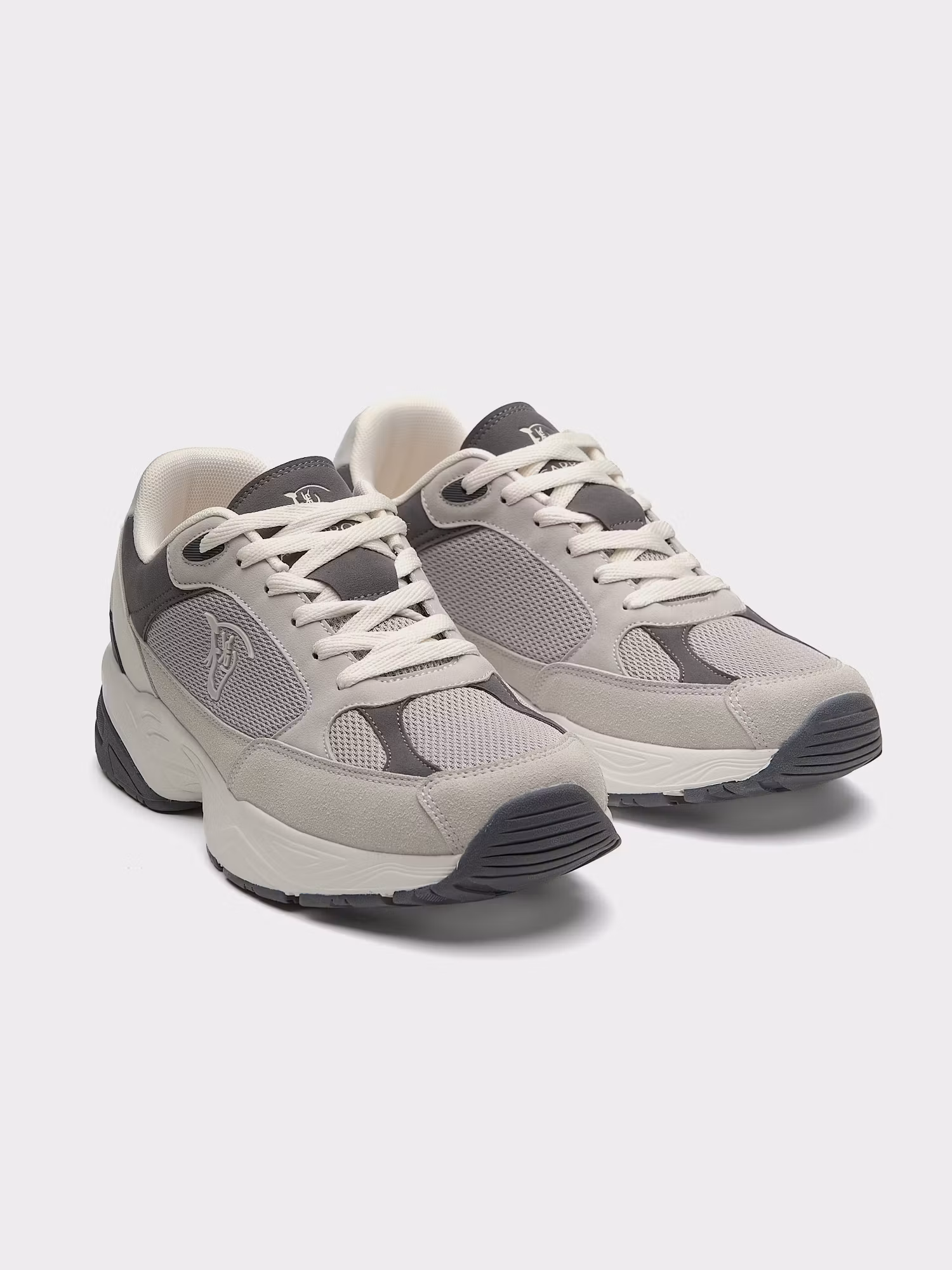 Lisbon Sneaker | Ceniza