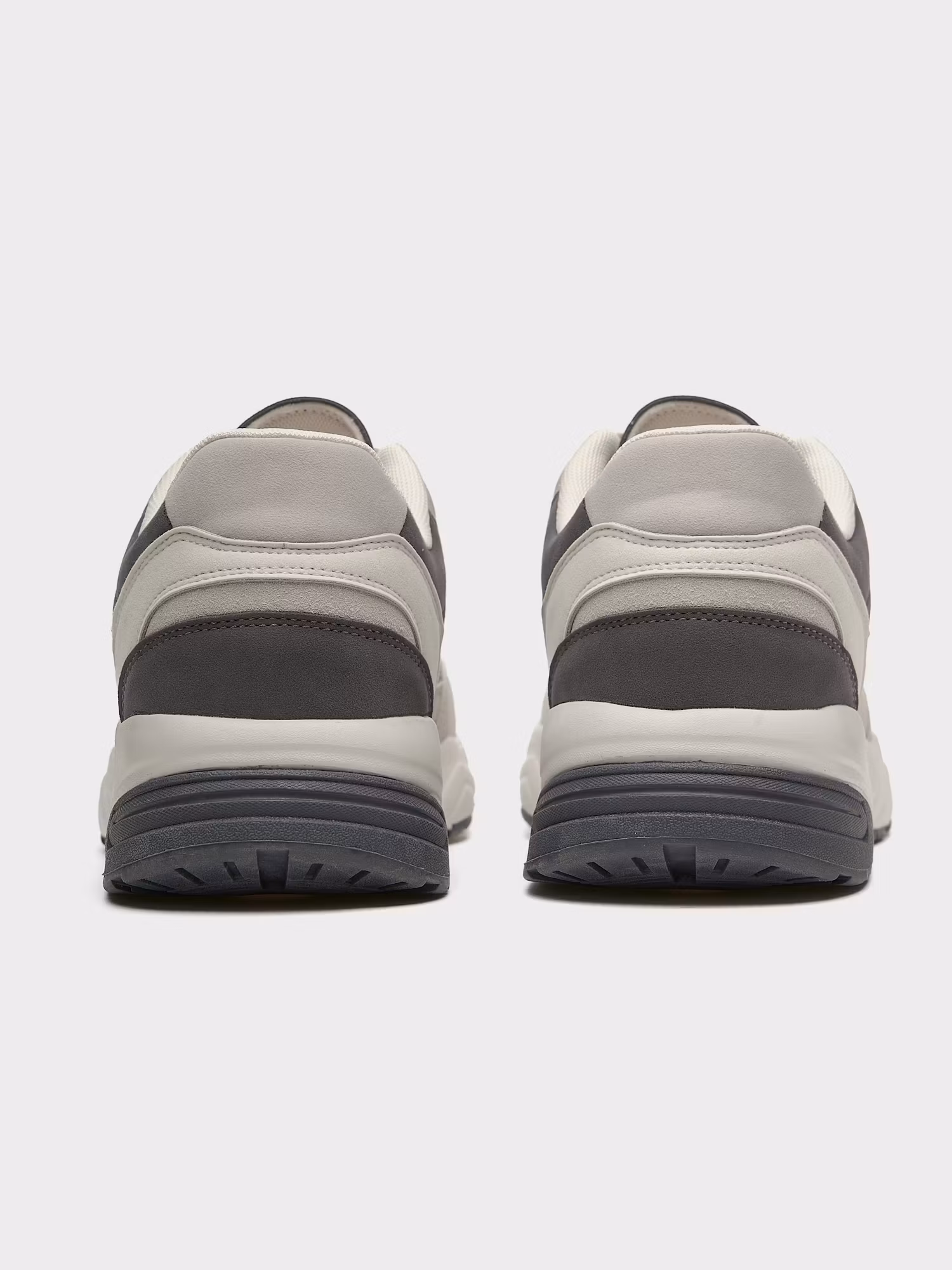 Lisbon Sneaker | Ceniza