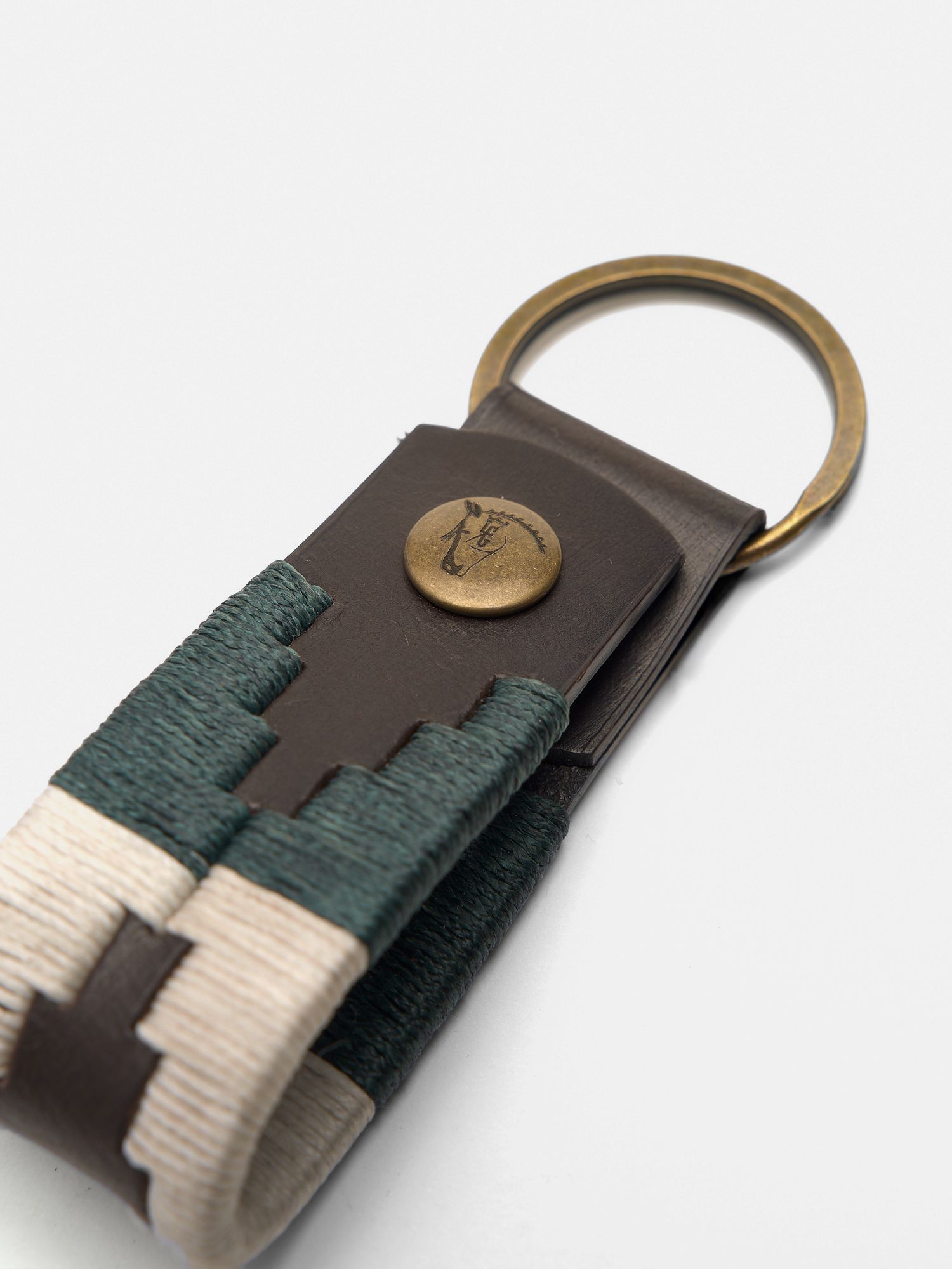 Porta-chaves em pele Boal