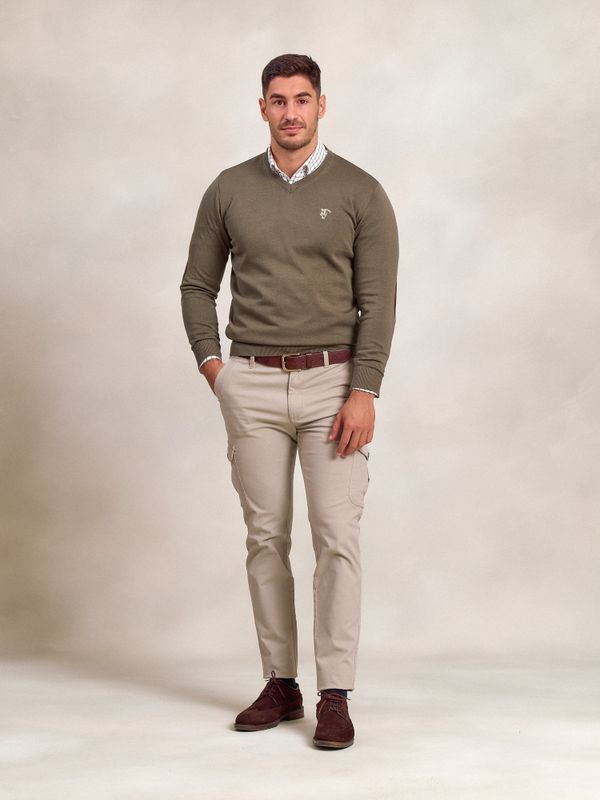 Suéter decote em V com cotoveleiras | Oliva