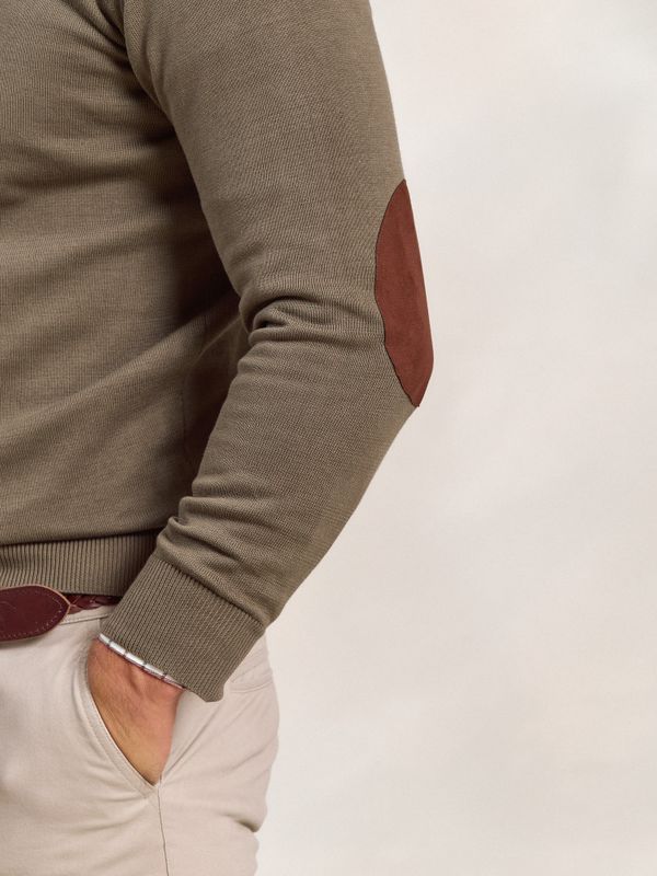 Suéter decote em V com cotoveleiras | Oliva