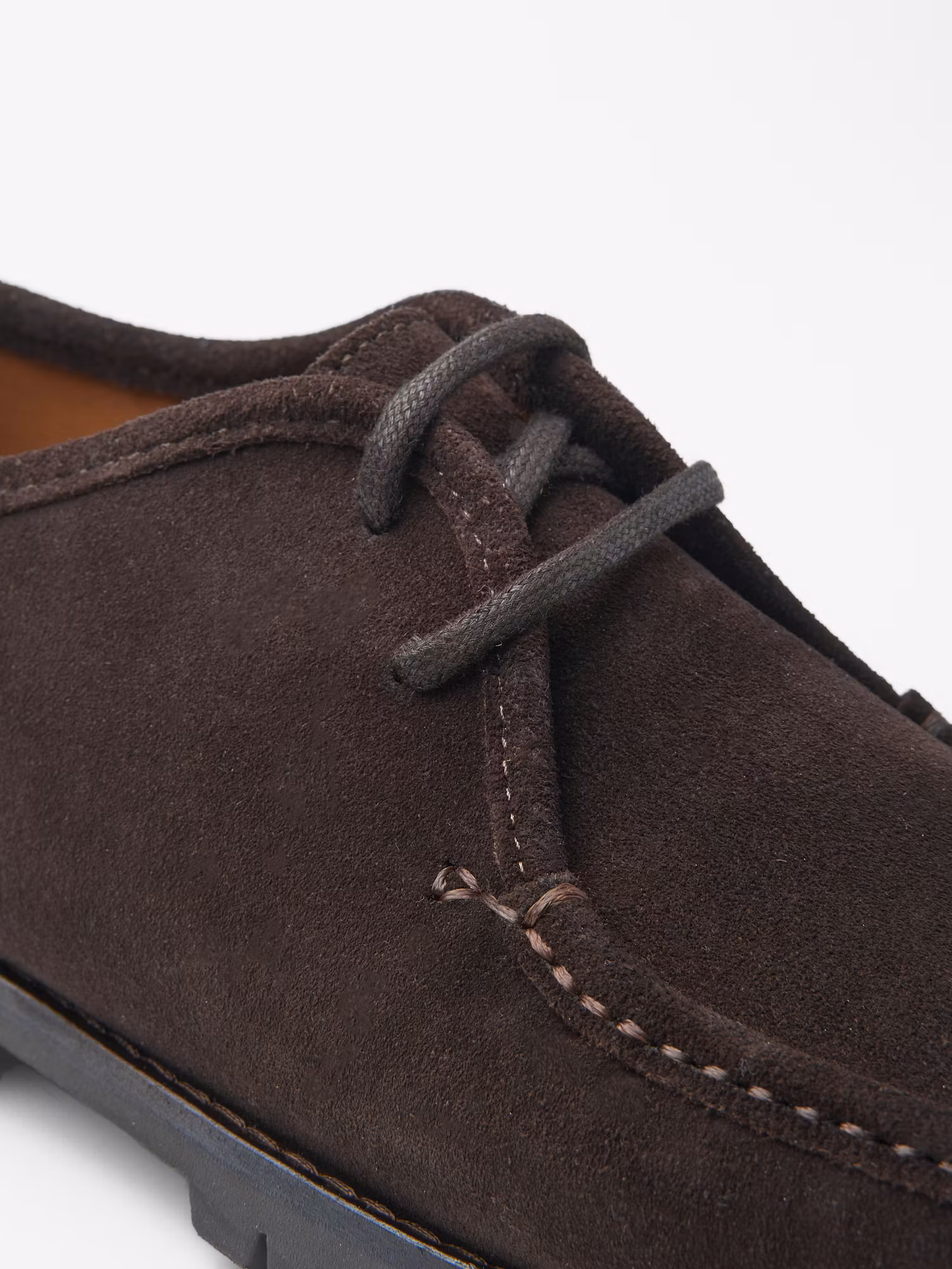 Lace-up shoe