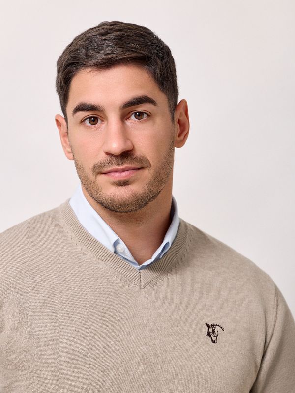 Suéter decote em V | Piedra