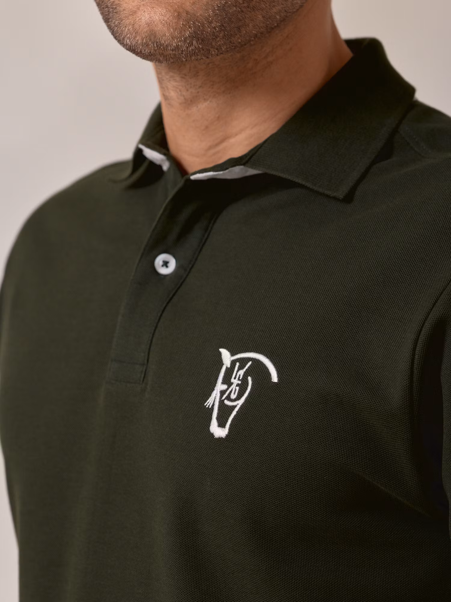 Polo Número | Verde Abeto