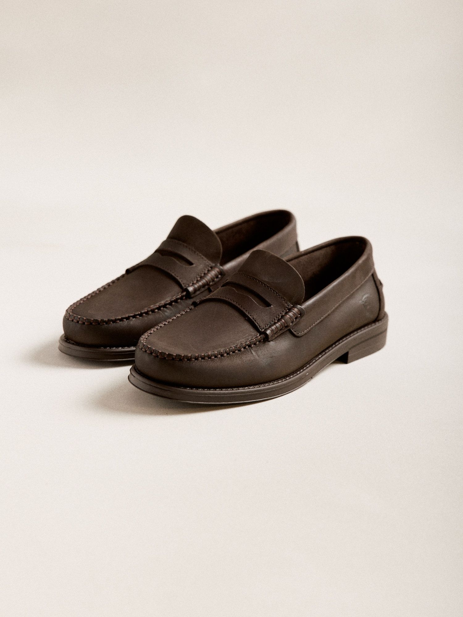 Nobuk Castellano Shoe