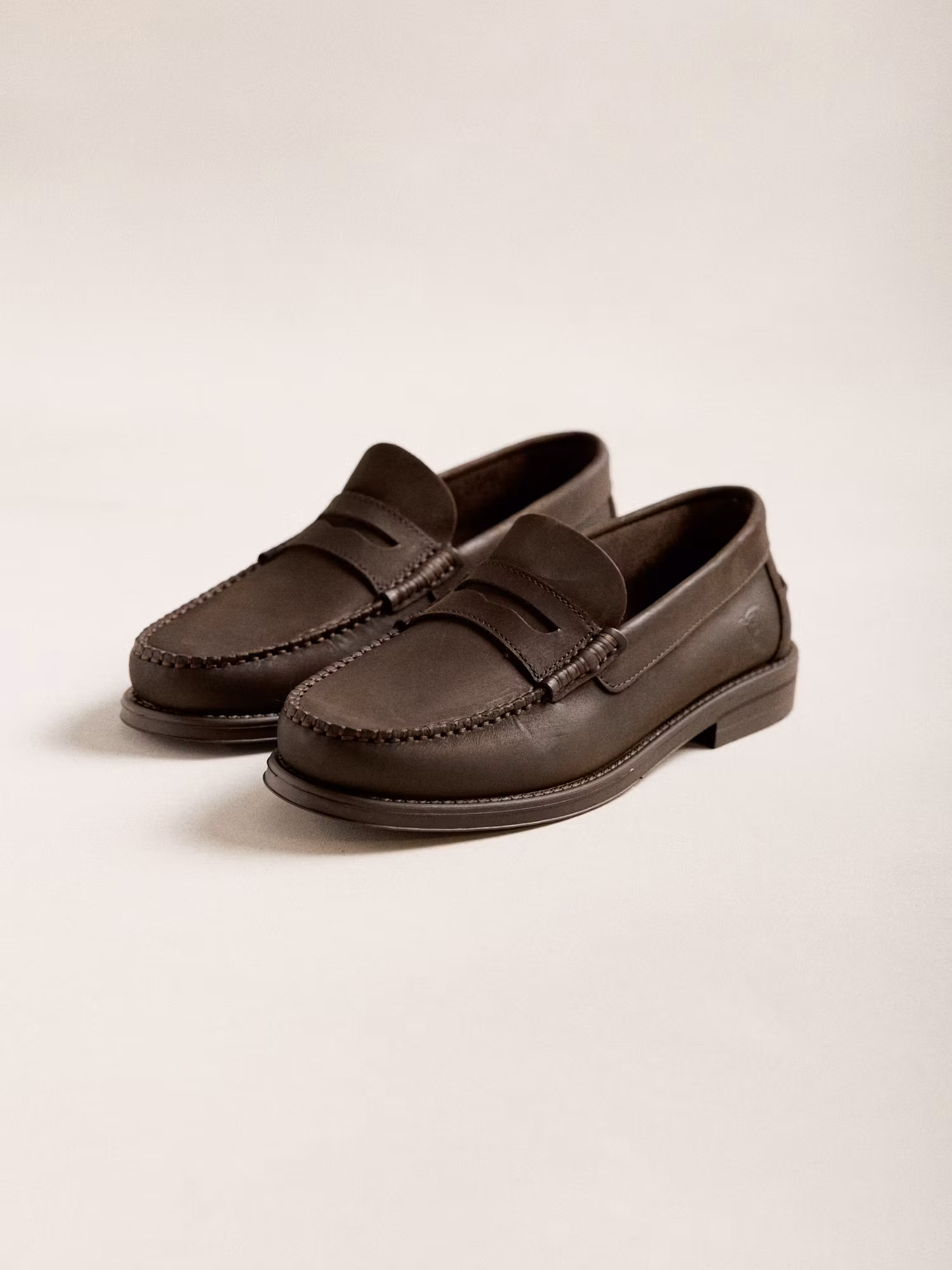 Sapato Castellano Nobuk