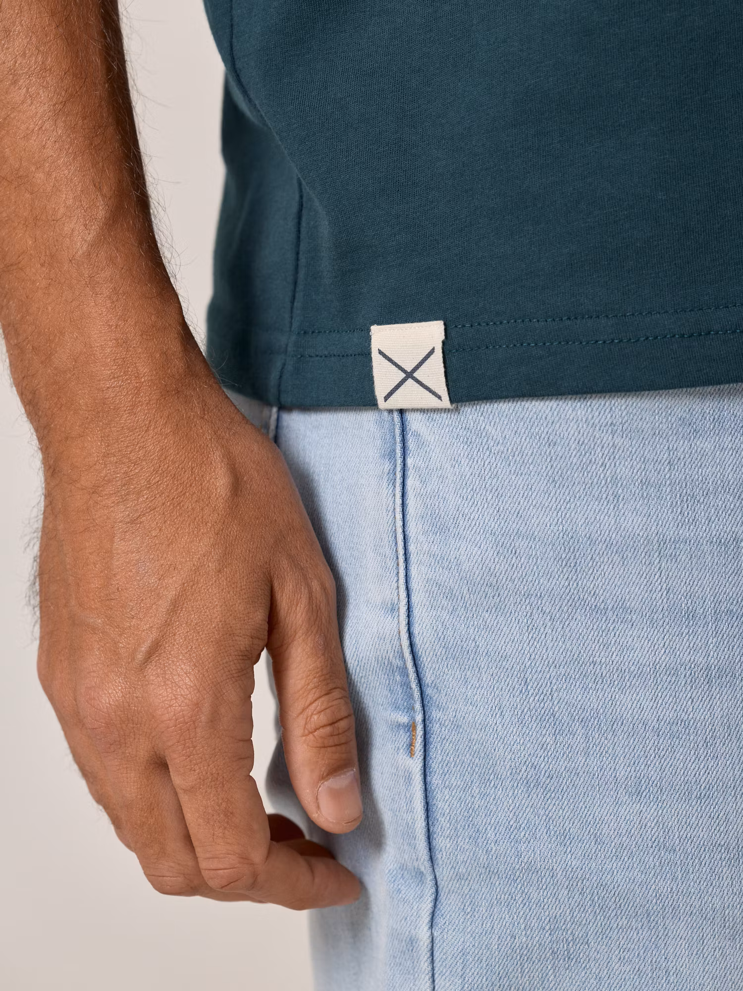 Camiseta com estampa nas costas | Verde Azulado