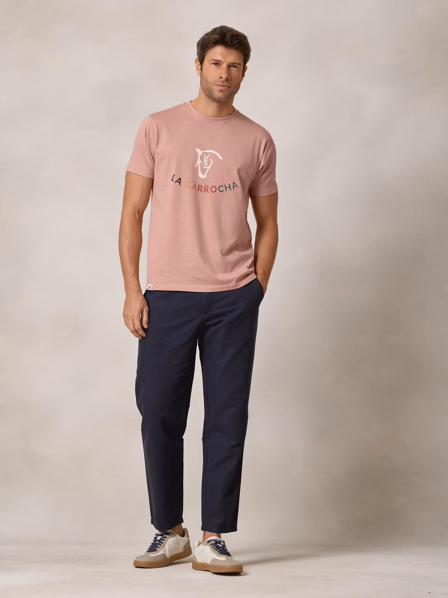 Camiseta com estampa desgastada | Rosa