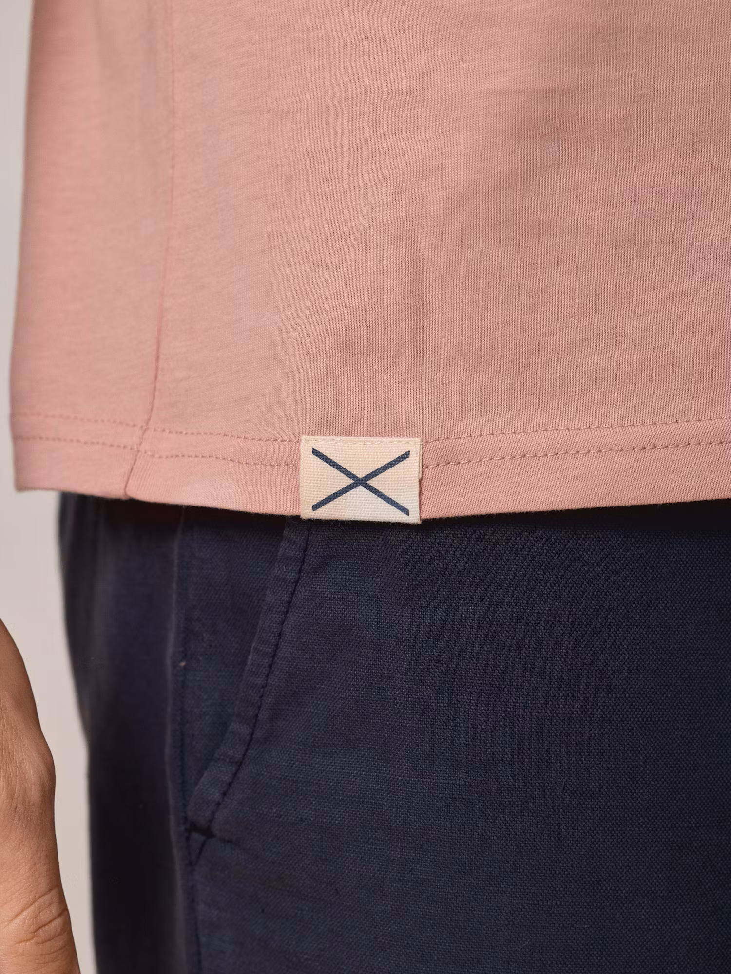 Camiseta com estampa desgastada | Rosa