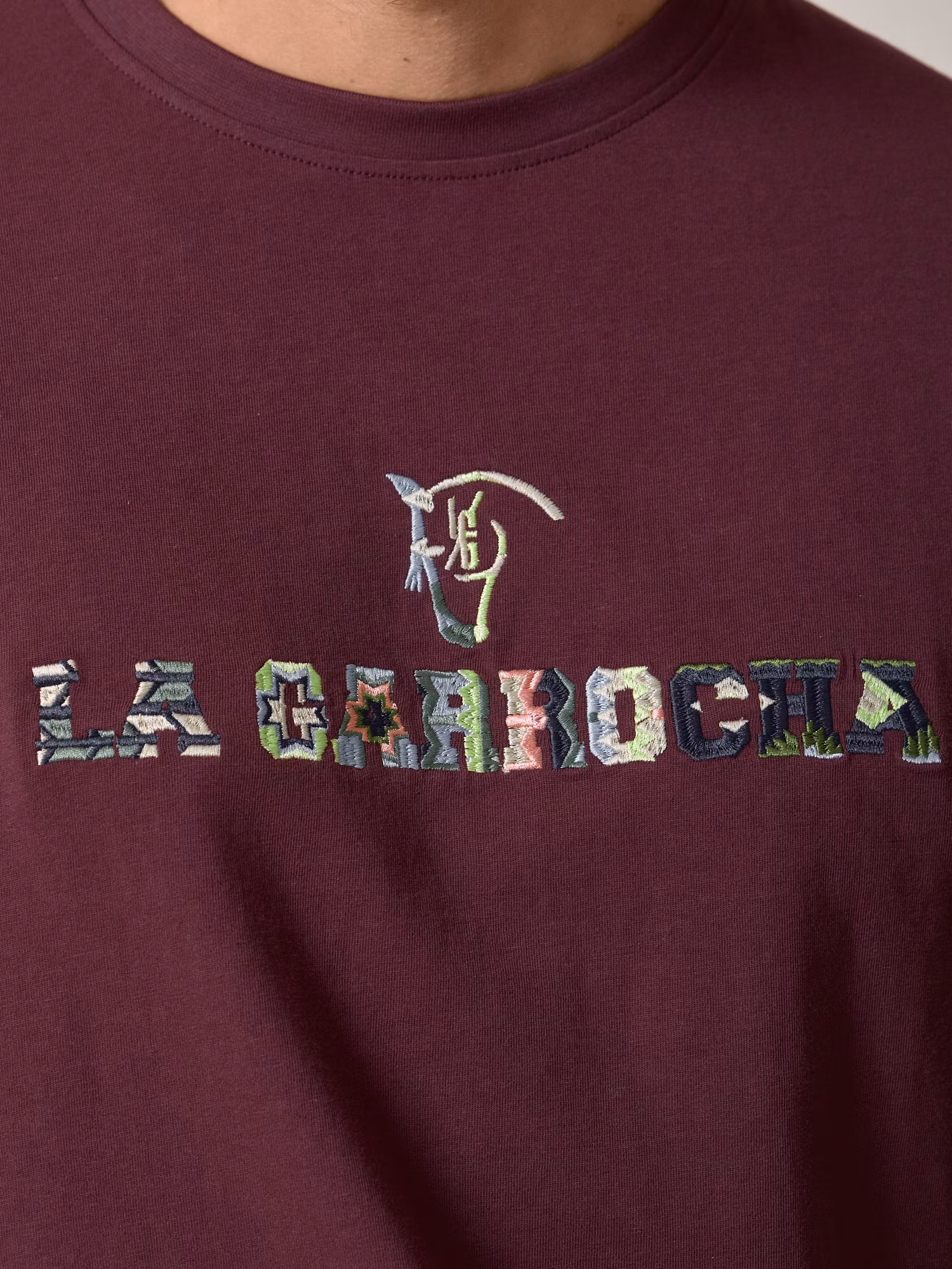 T-shirt Étnica com Aplique | Malva