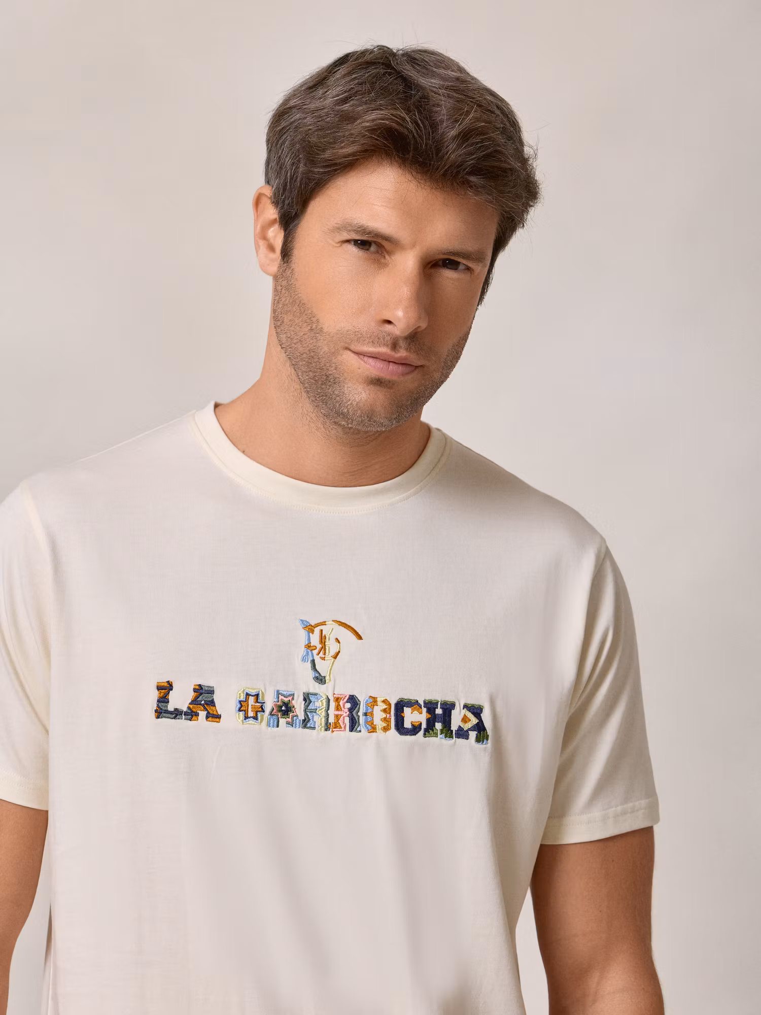 T-shirt Étnica com Aplique | Cru