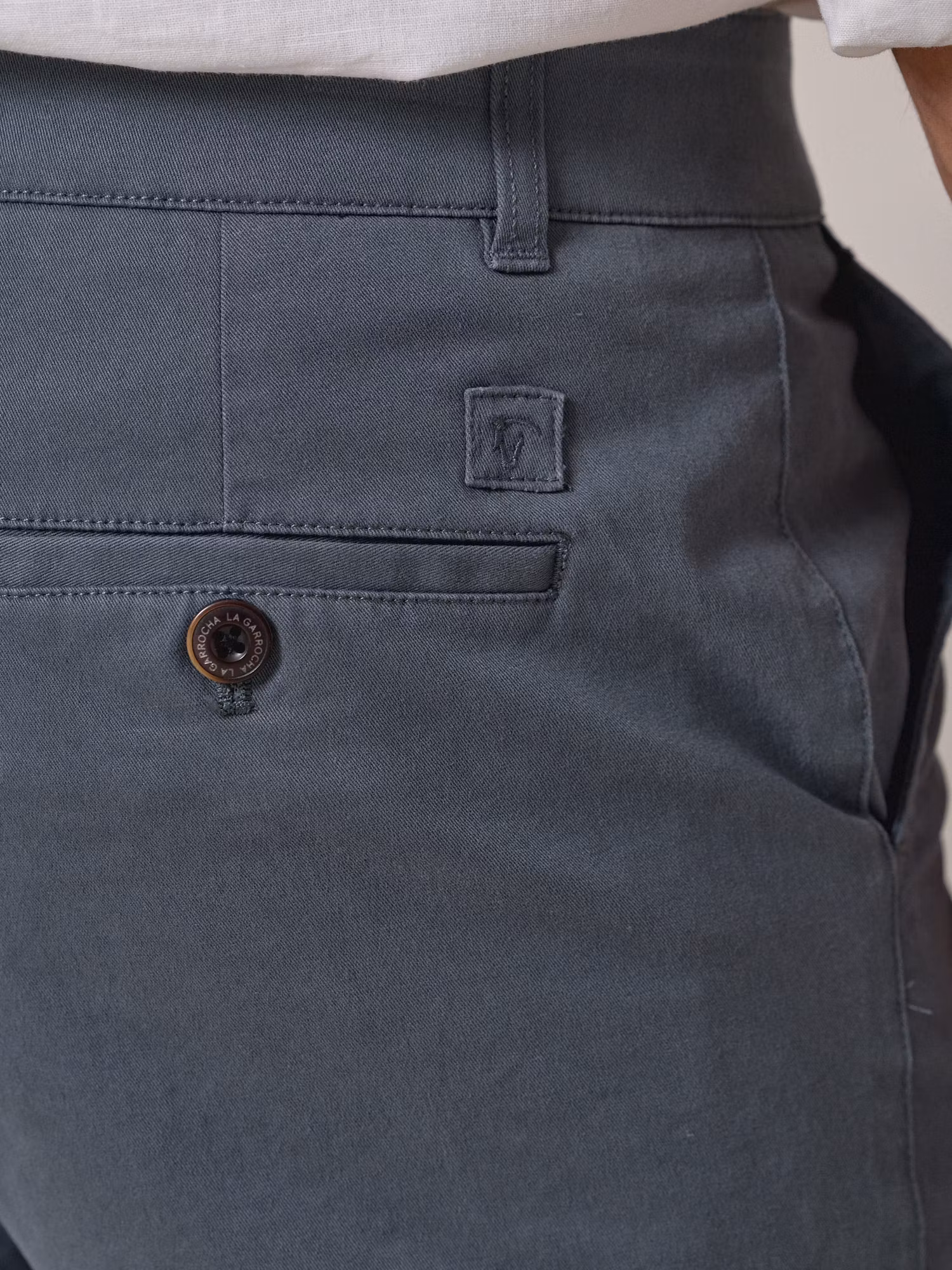 Bermuda Chino | Cobalto