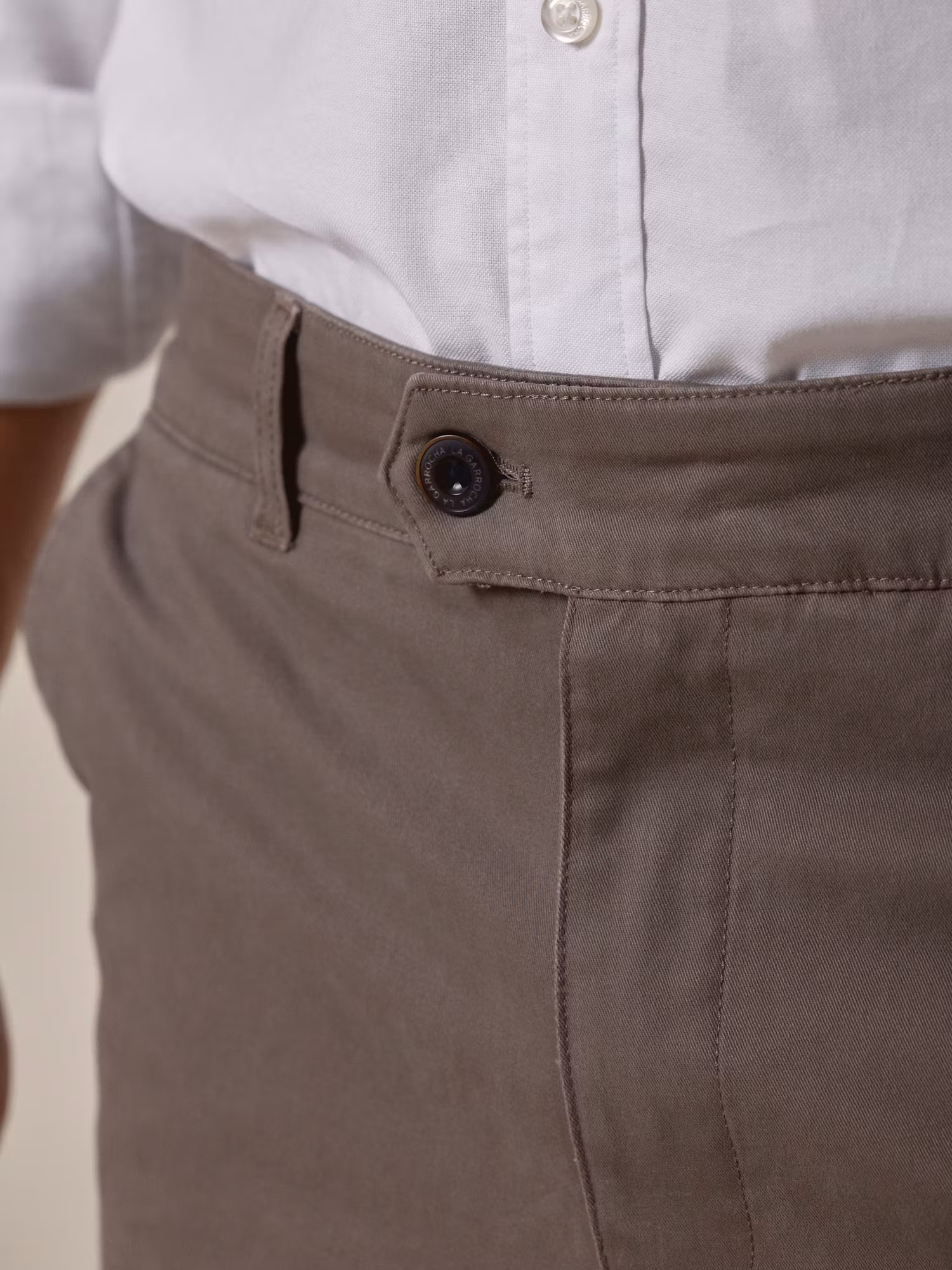 Bermuda Chino | Tostado