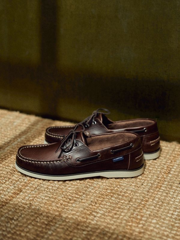 Leather boat shoe
