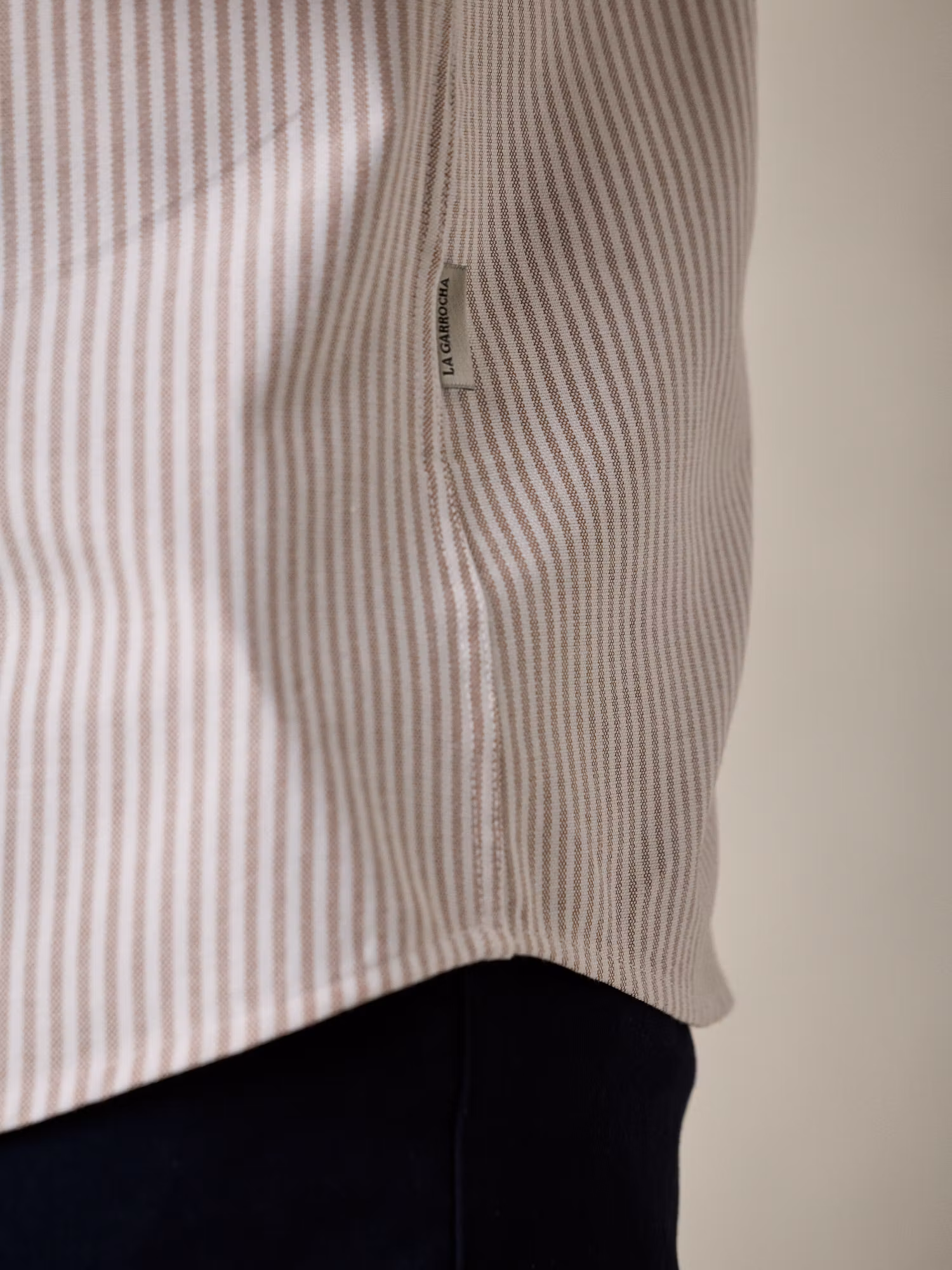 Camisa Oxford Listrada | Taupe