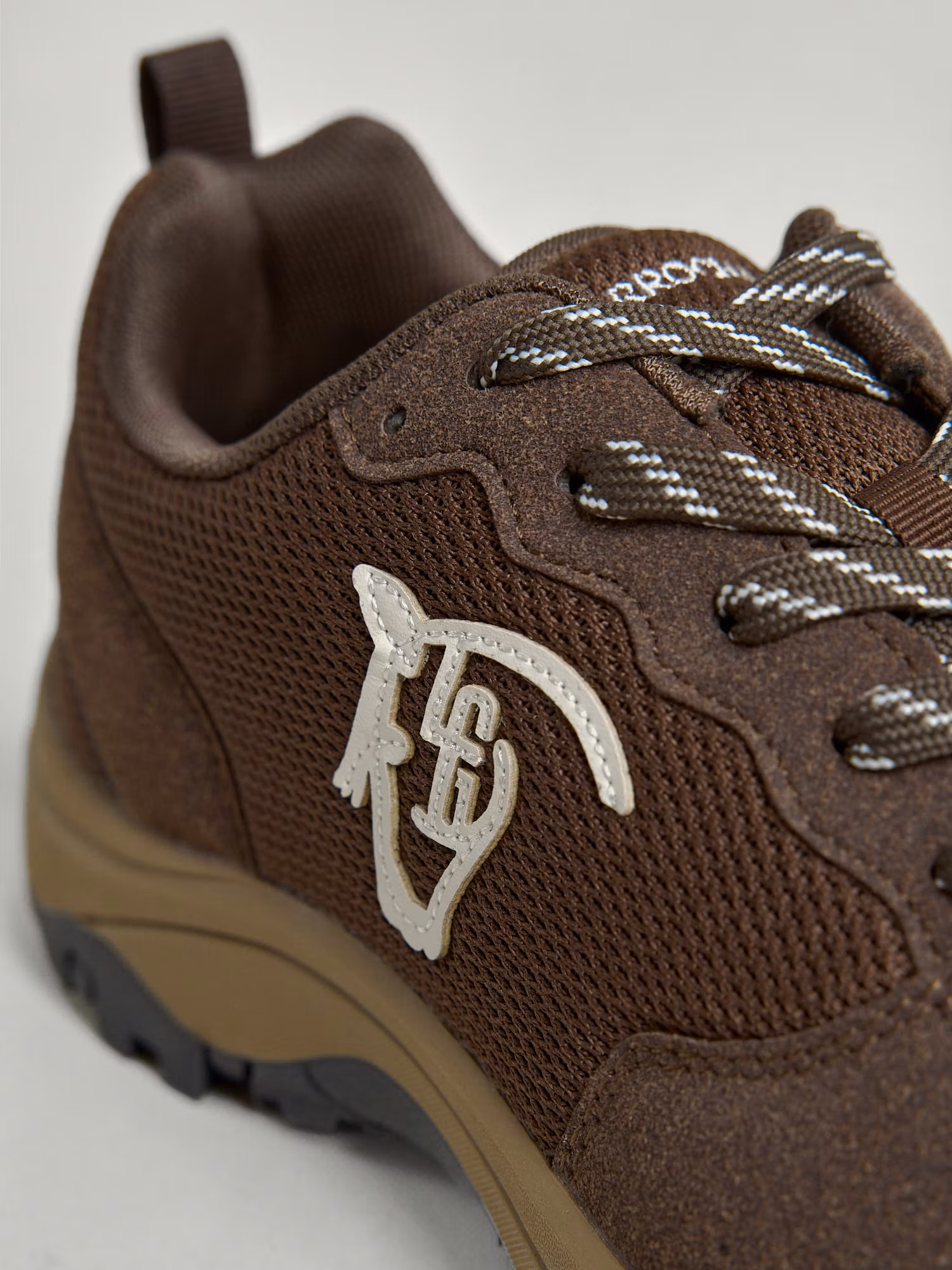 Hiking Sneakers | Brown