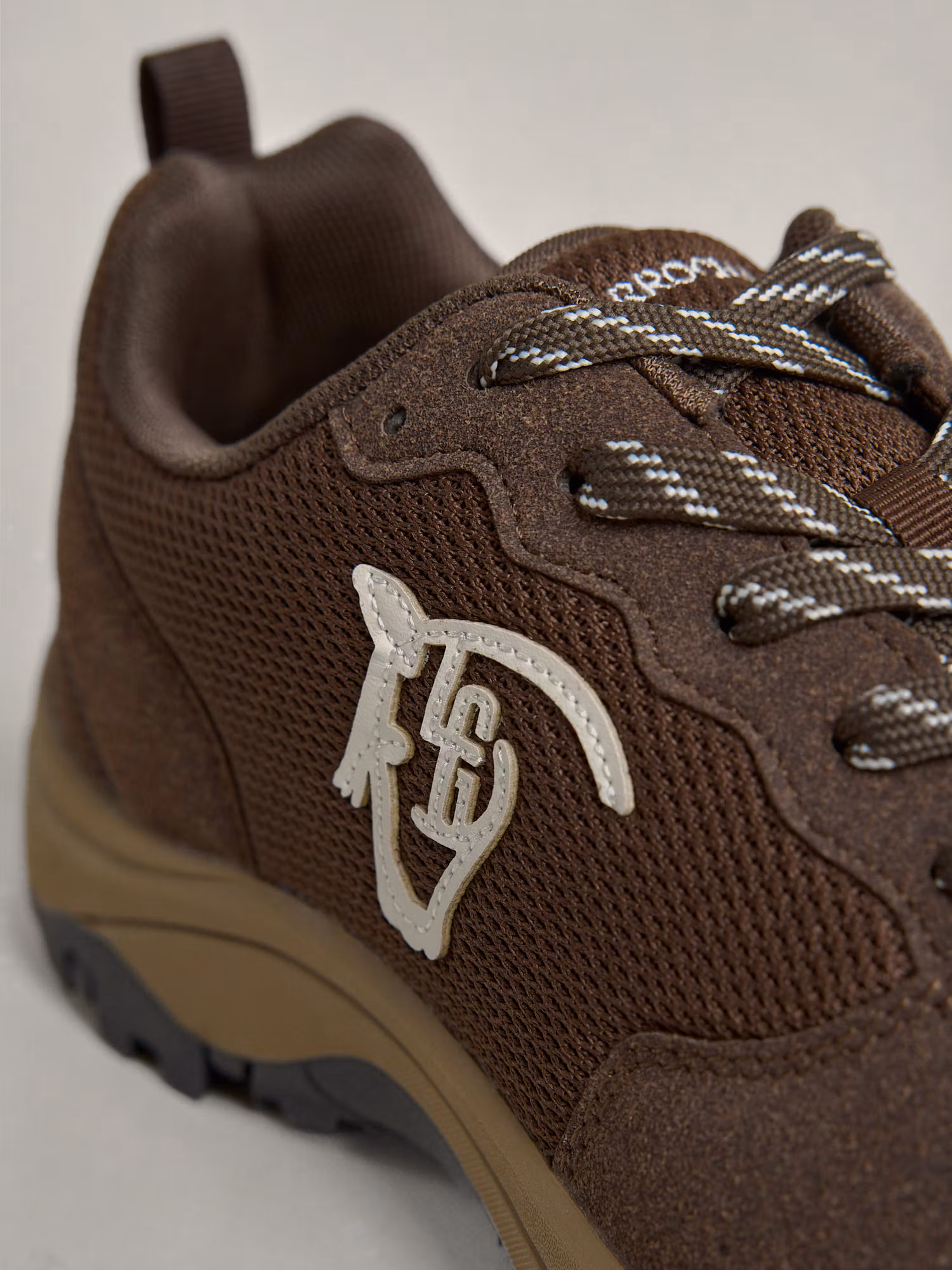 Hiking Sneakers | Brown