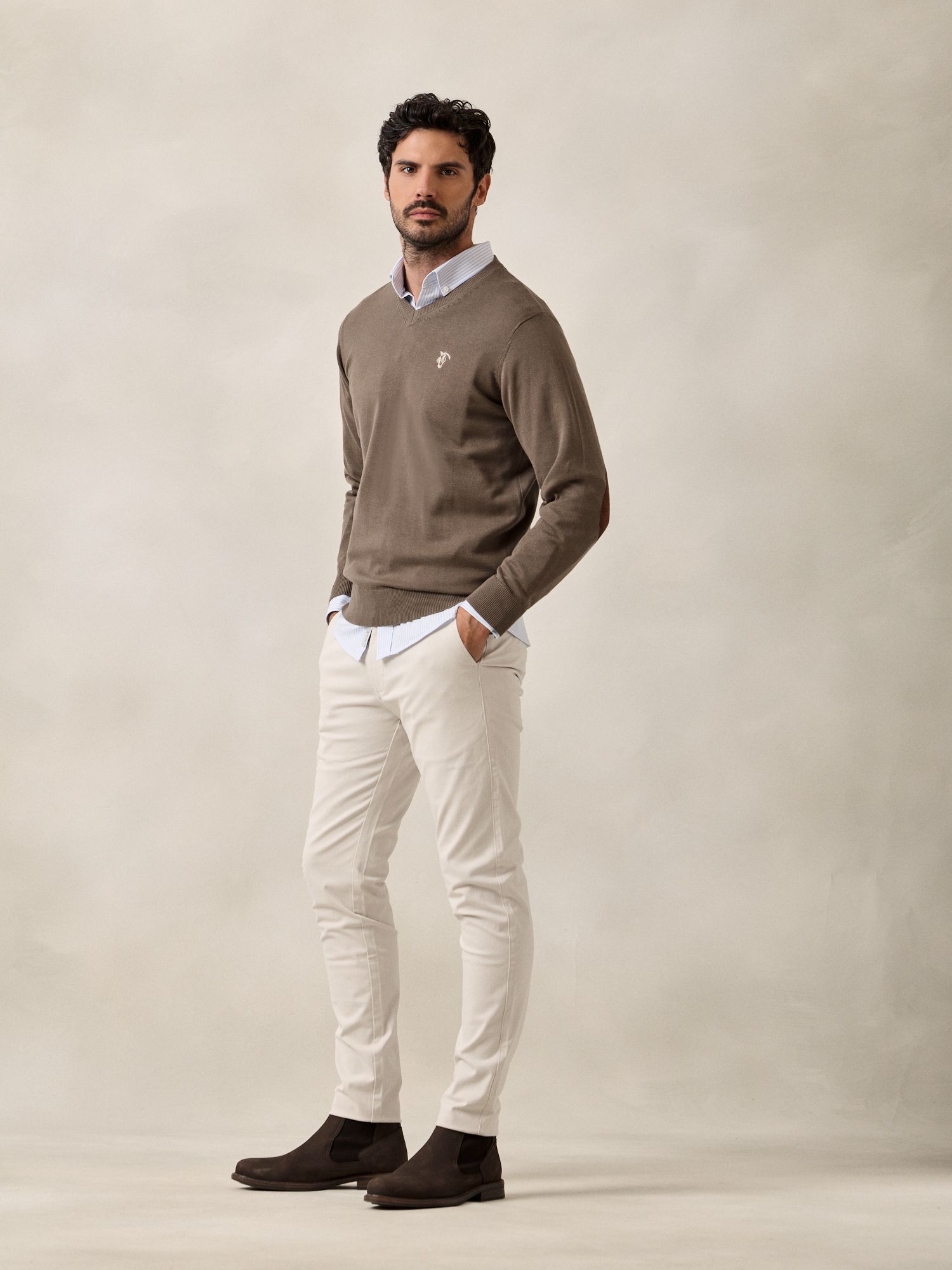 V-neck sweater with elbow patch | Olive Green