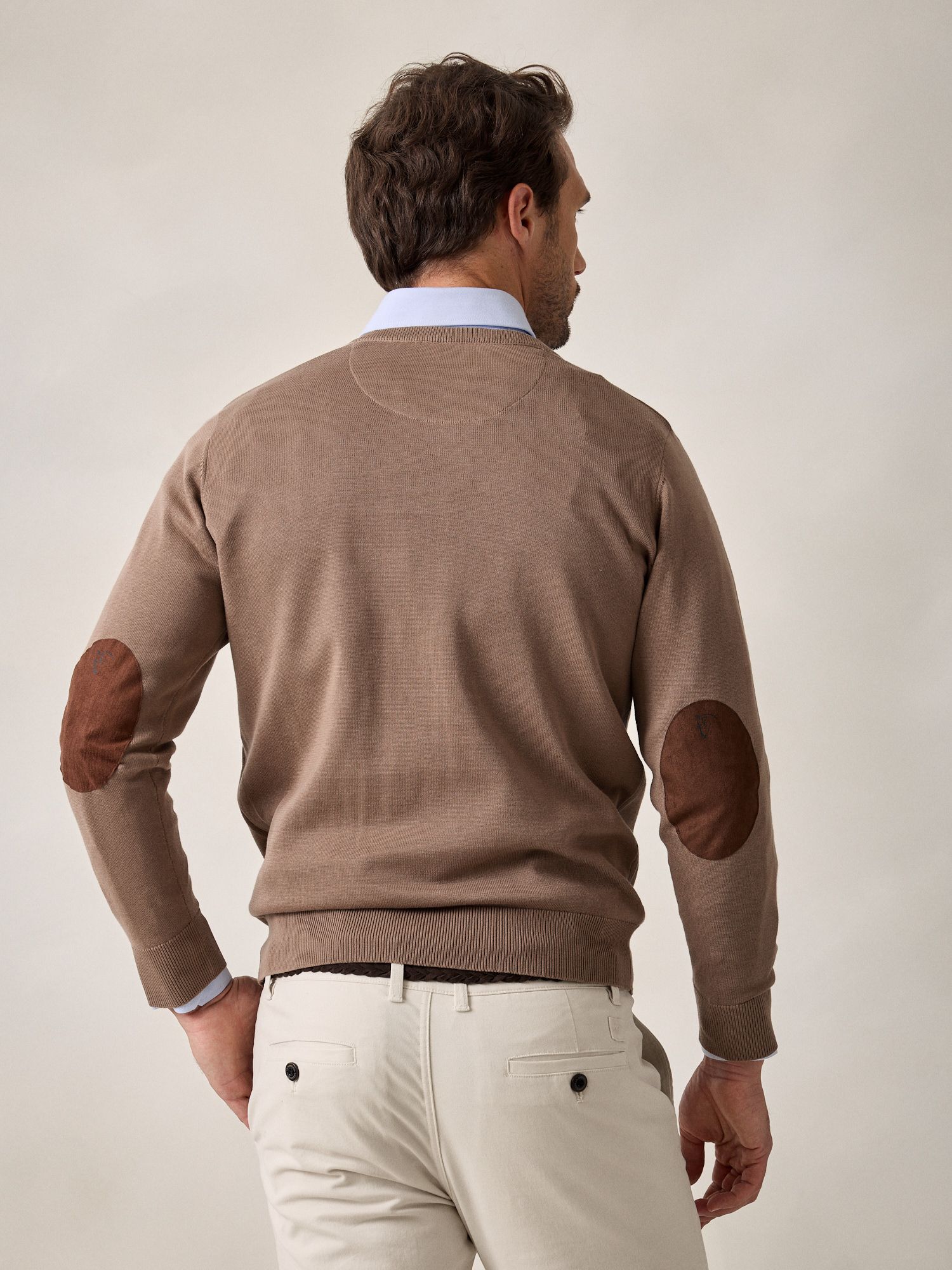 Suéter Gola V com cotoveleiras | Taupe
