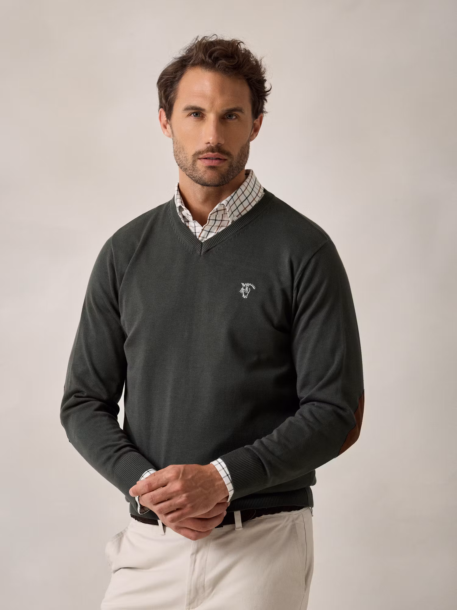 V-neck sweater with elbow patch | Fir Green
