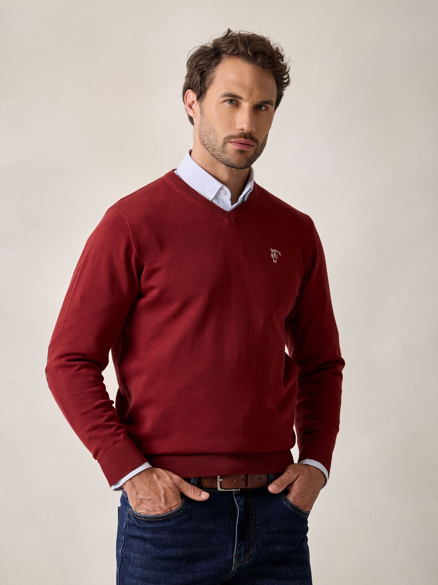 Pull col V avec coudières | Cramoisi