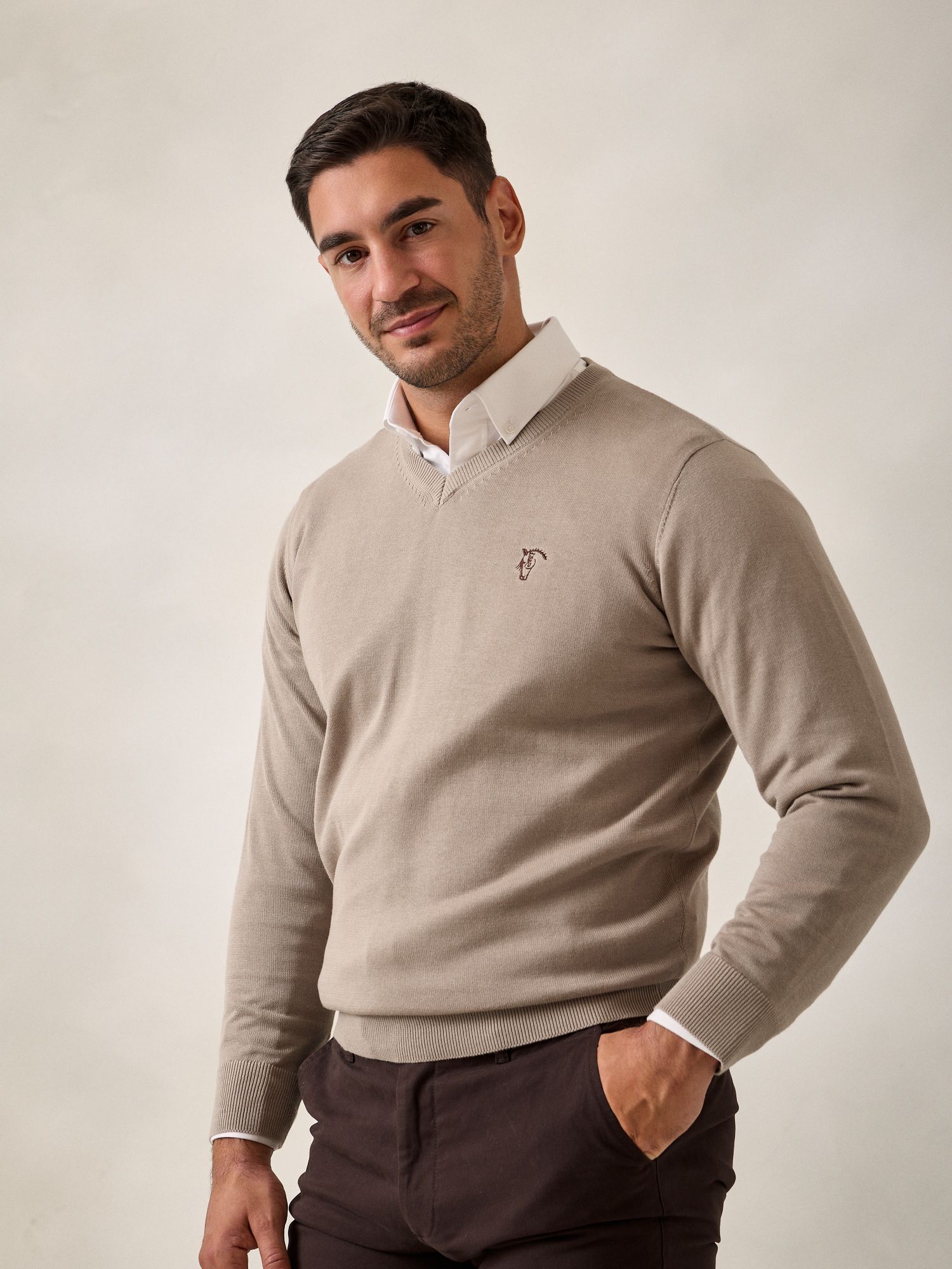 Sweater com decote em V | Pedra