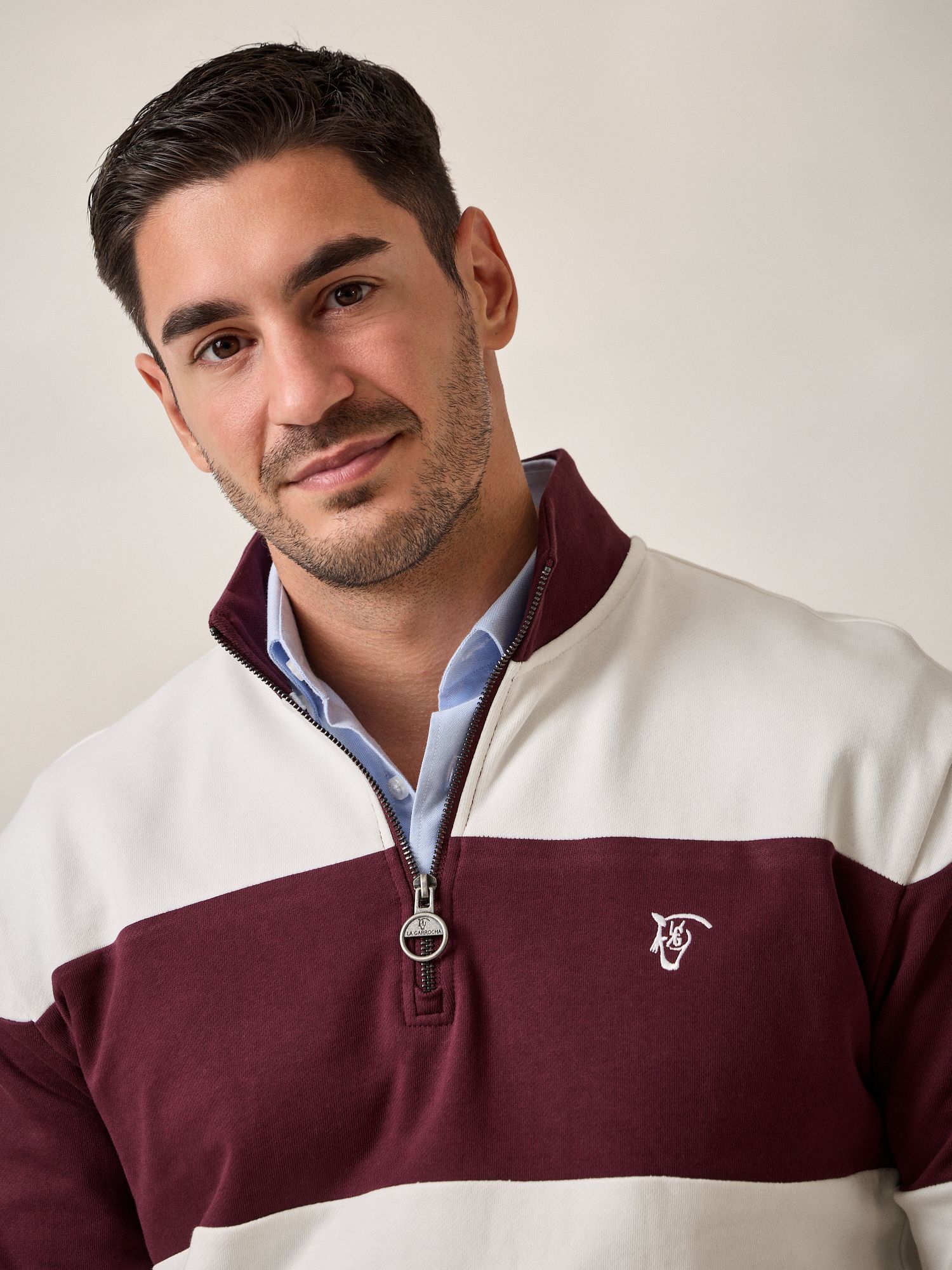 Sweatshirt às riscas com meia-zip | Amora