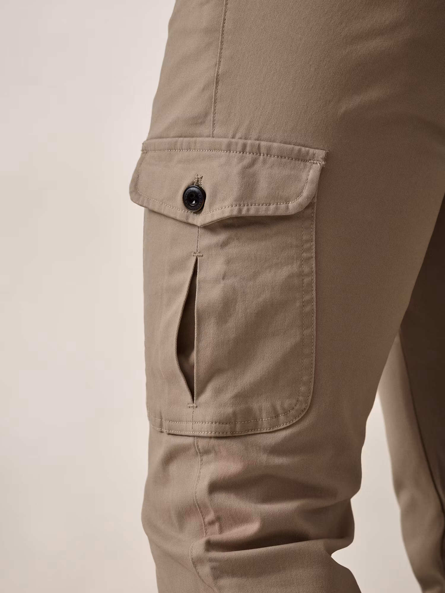 Cotton cargo trousers | Camel