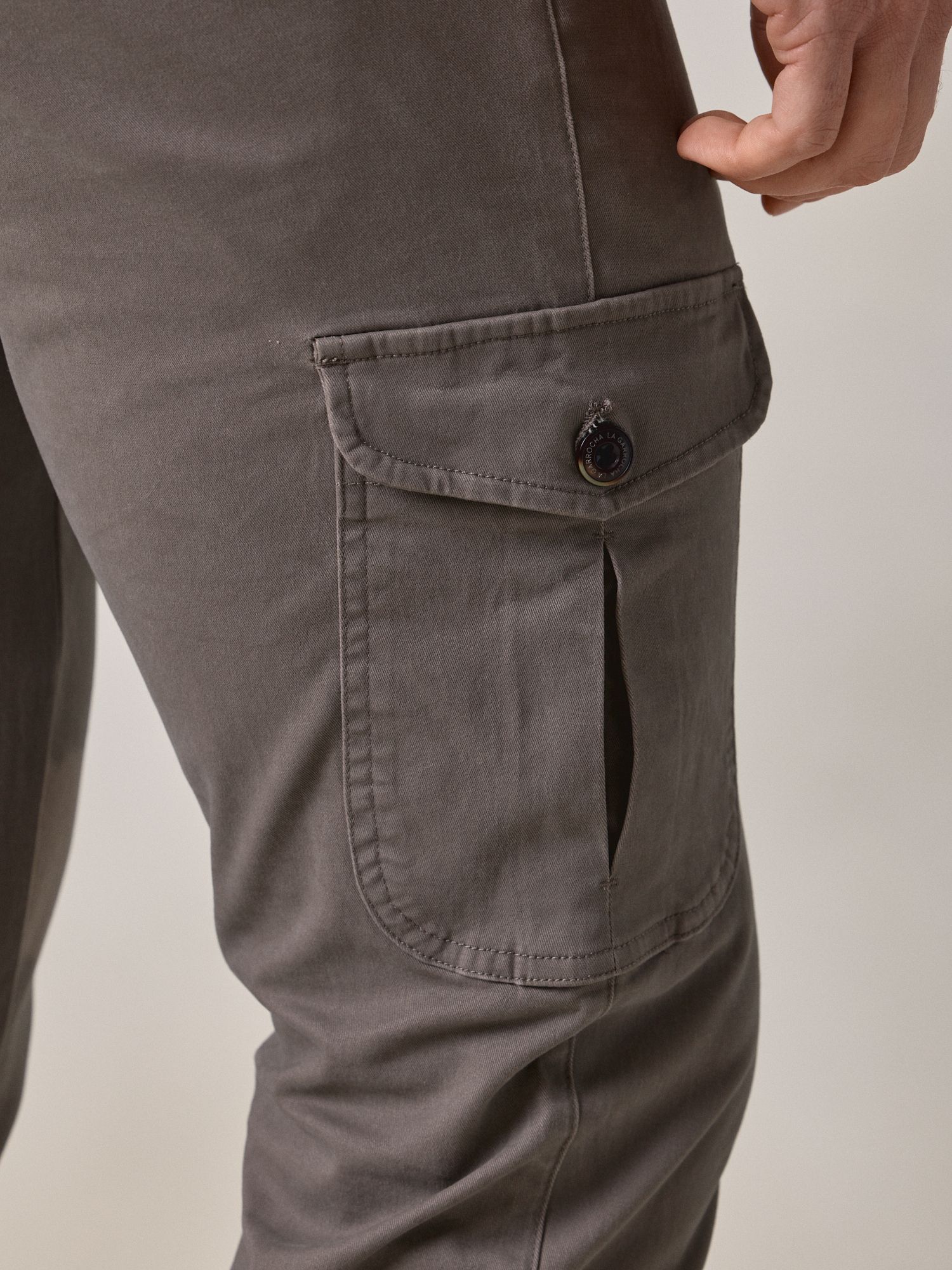 Cotton cargo trousers | Tan