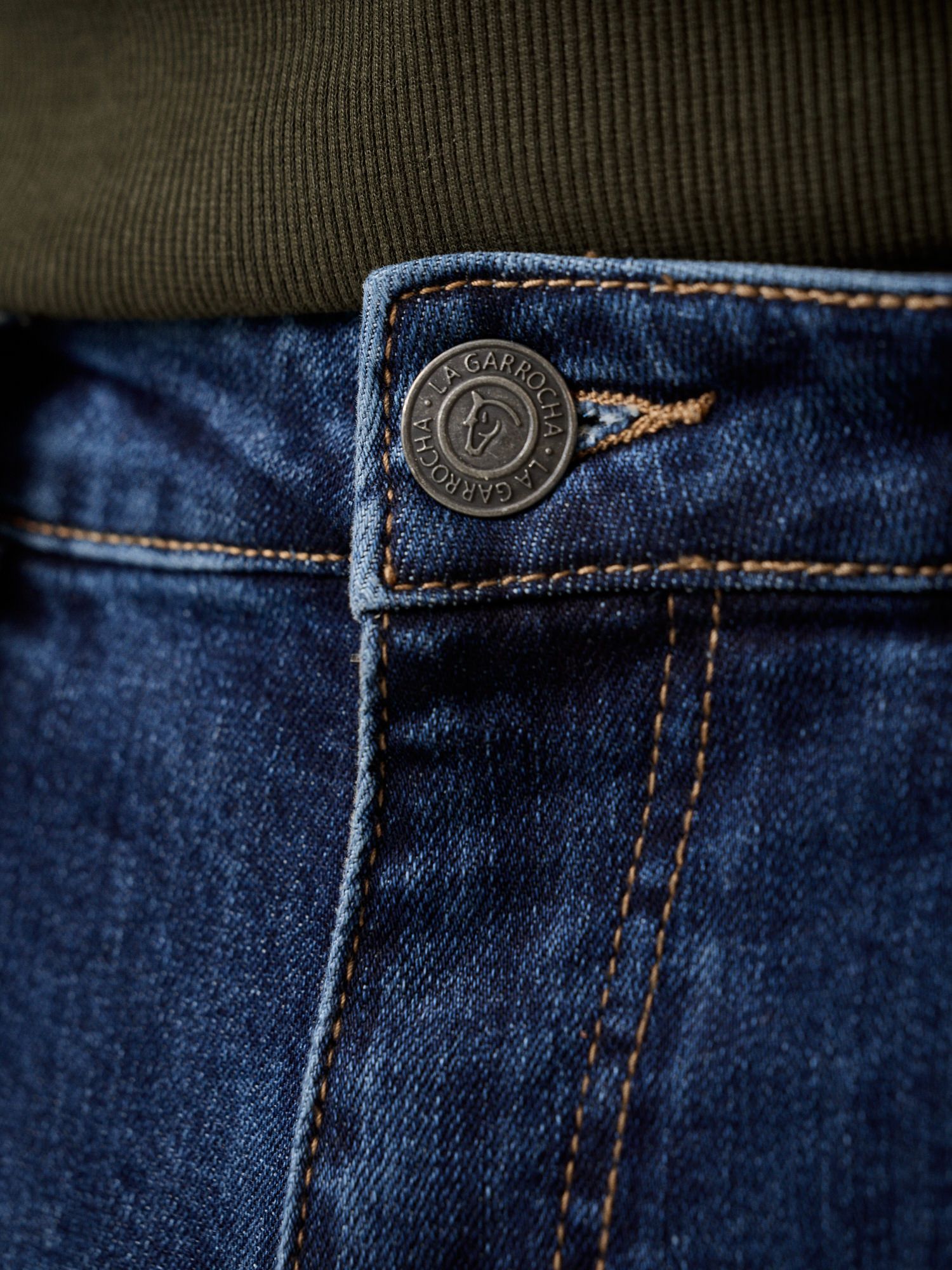 Classic Jeans | Oscuro